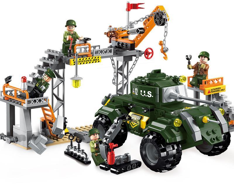 Bộ đồ chơi Enlighten 1712 Nhà máy sửa chữa quân sự với xe bọc thép và 4 lính công binh, phù hợp cho bé trai 6 tuổi, giá tốt.