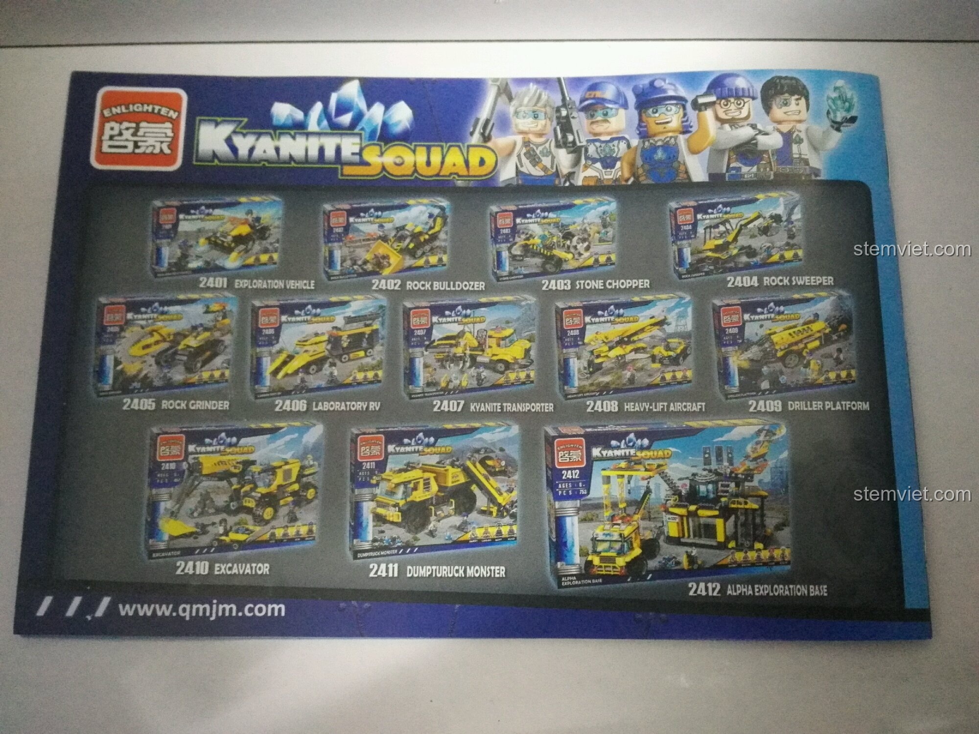 Bộ sticker đi kèm bộ lắp ráp Xe Ủi Đá Đội Tinh Thạch Kyanite Squad 2402 của Enlighten.