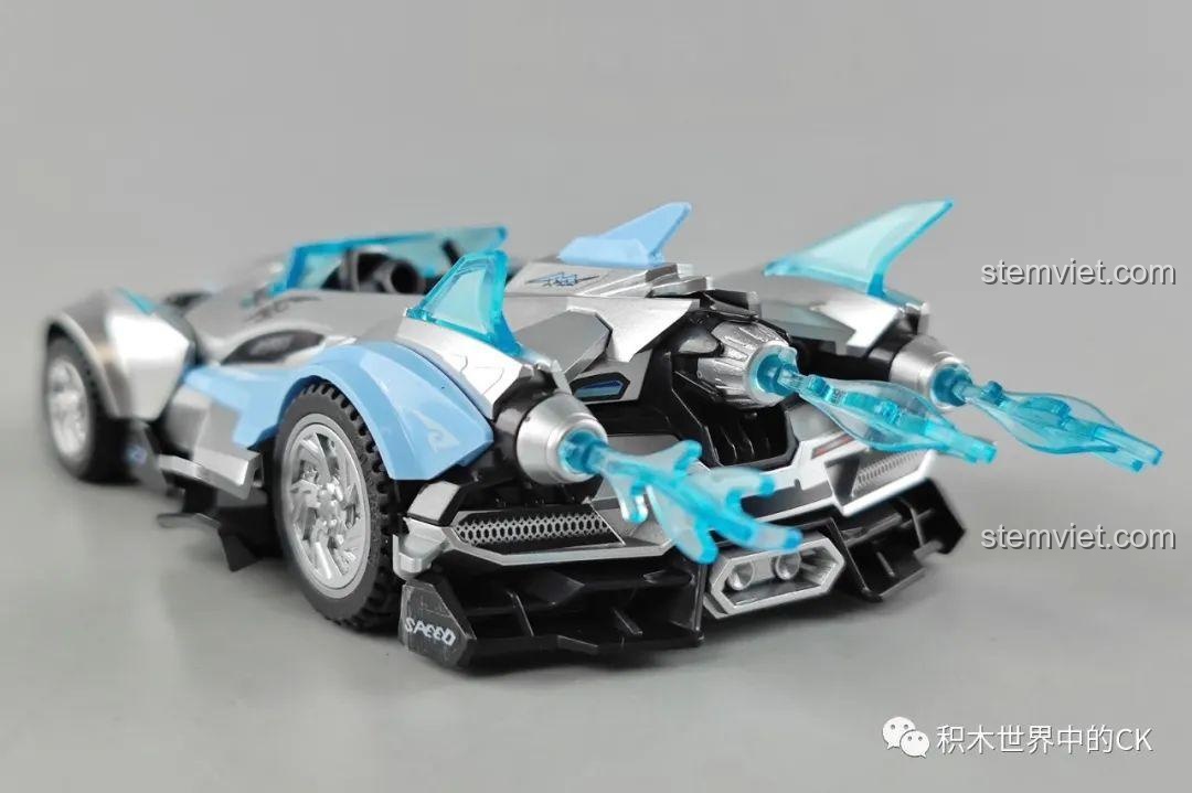 Hình ảnh quảng cáo chính thức của bộ đồ chơi Enlighten 74012 Xe đua QQ Tốc Độ Bạch Ngọc Thần Mã, tái hiện chân thực siêu xe từ game, thu hút mọi bé trai mê tốc độ.