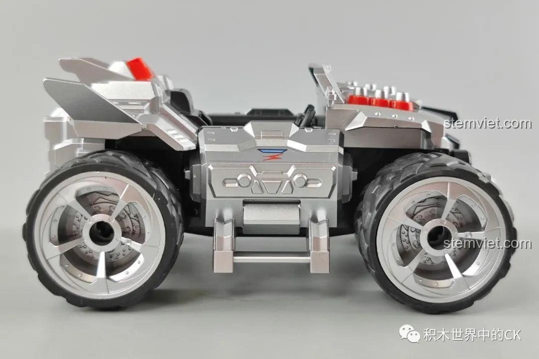 Cận cảnh xe đua QQ Tốc độ Bá Thiên Hổ Enlighten 74016 từ bên hông, thể hiện thiết kế độc đáo và chất lượng cao.