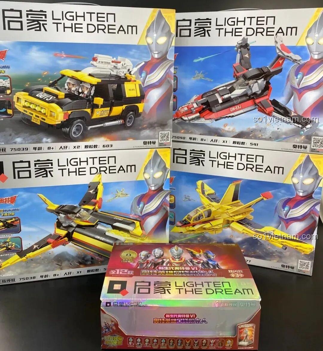 Bộ lắp ghép Enlighten 75039 Delam Patrol Car cùng các mẫu xe khác trong series Ultraman, phù hợp cho bé trai 8 tuổi sưu tầm.