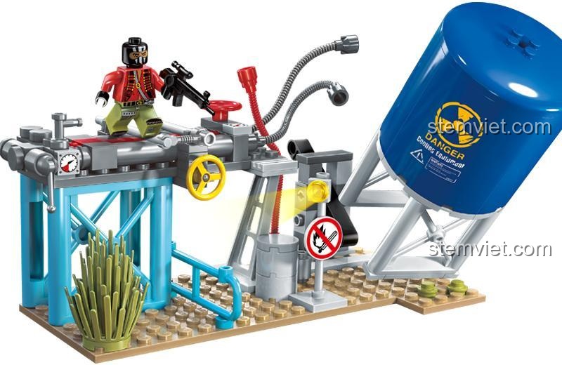 Bộ xếp hình trận chiến cảnh sát và tội phạm 1913 với bình xăng đổ sập độc đáo