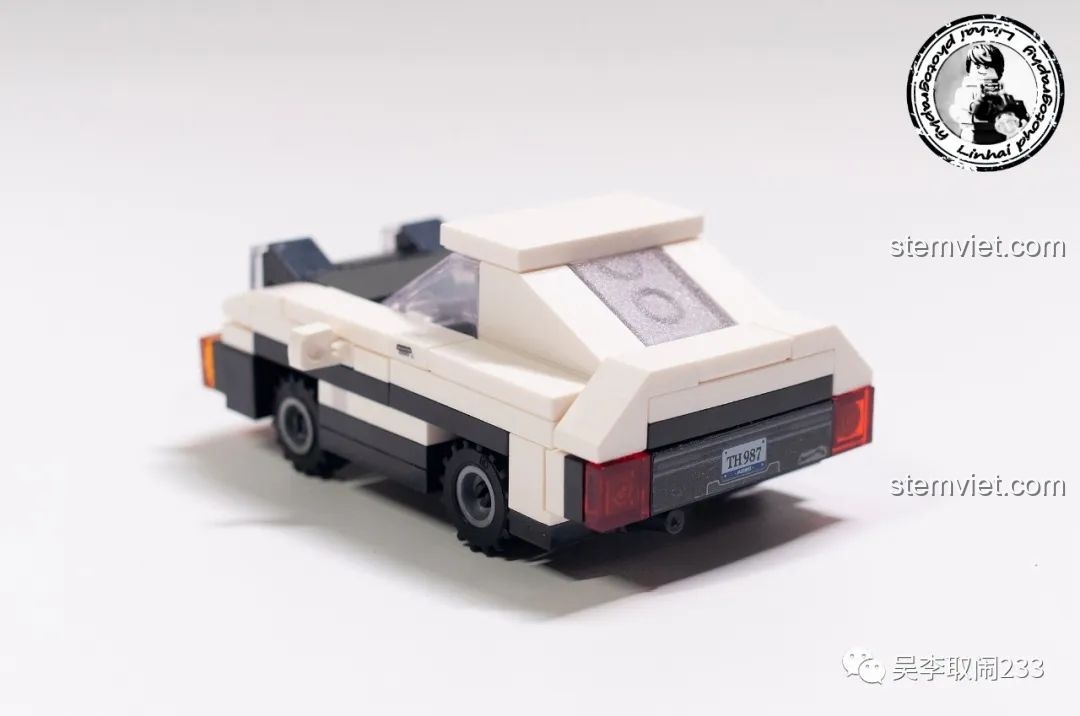 Mặt sau của mô hình xe Toyota AE86 Trueno Forange FC8279, đồ chơi lắp ráp Initial D.