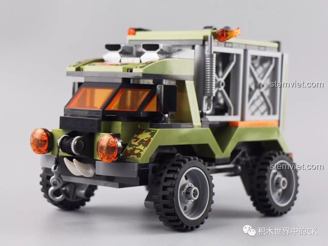 Gấu trong bộ đồ chơi Cảnh sát Qman 1923 (mặt sau)