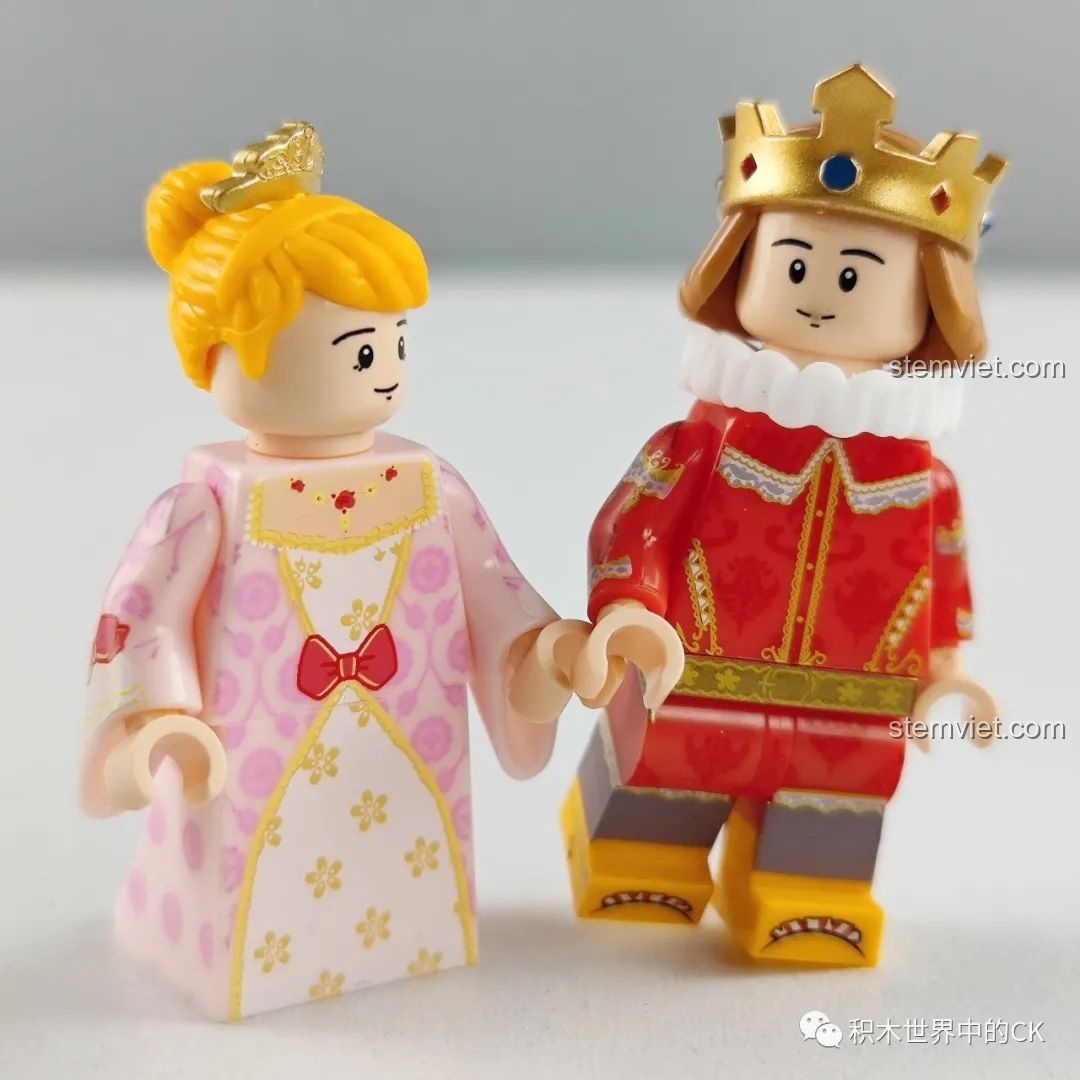 Góc nhìn khác của gáy sách mô hình sách cổ tích Lọ Lem Wekki 506174, thể hiện sự liền mạch trong thiết kế.