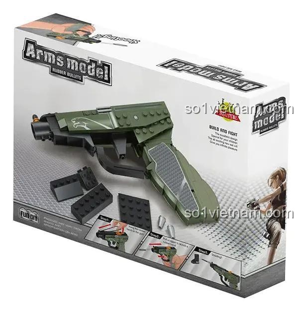 Hộp đồ chơi lắp ráp Generic QX1002 Súng lục Mô Hình, hiển thị tính năng bắn đạn xốp và bắn chun (nịt), phù hợp bé trai 6 tuổi.