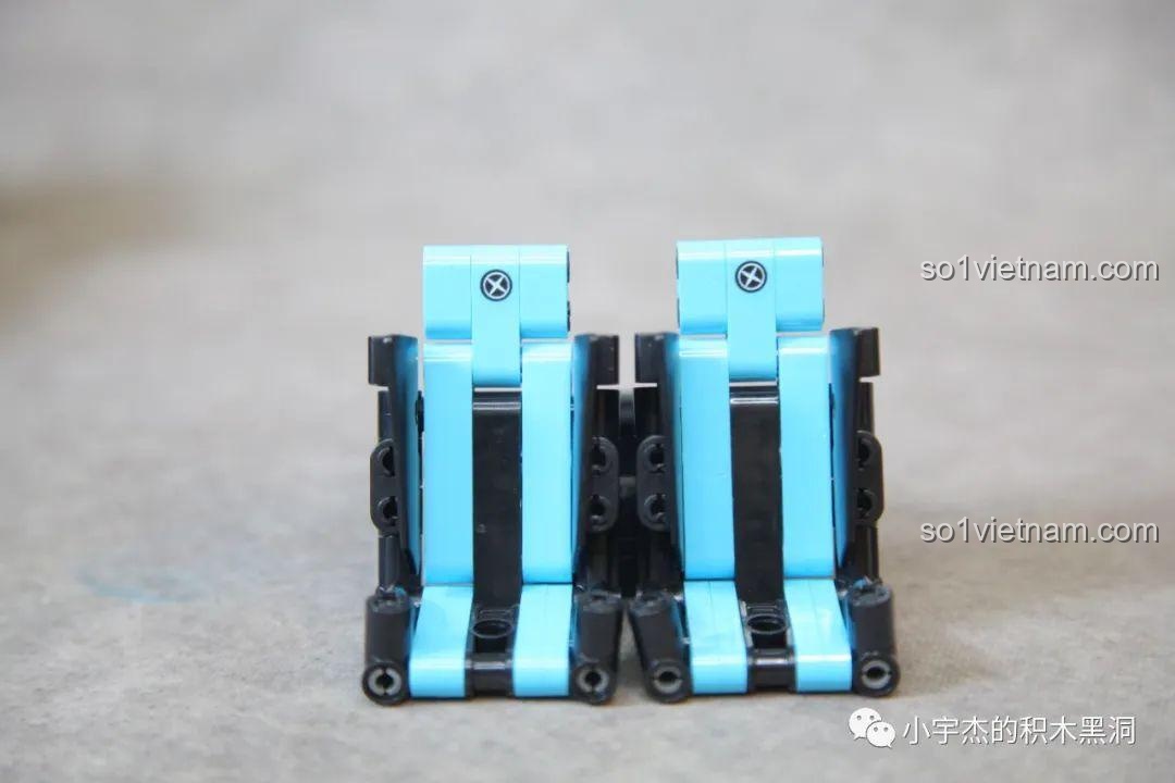 Hai chiếc ghế ngồi thể thao màu xanh ngọc nổi bật của bộ lắp ráp xe Mercedes AMG Bạc Quỷ MJ Blocks 8620A.