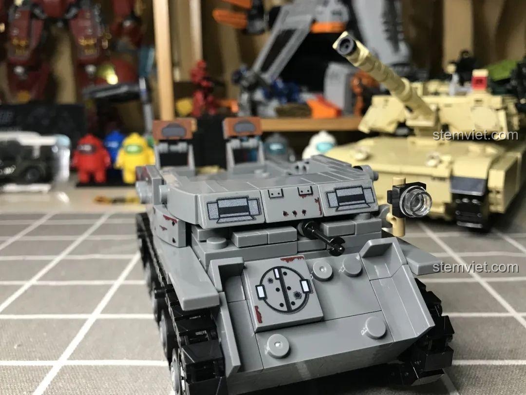 Giáp sườn xe tăng diệt tăng Marder III Ausf.H JiaZhi 0107 với các decal đã được dán, tạo hiệu ứng hư hại chiến trường chân thực.