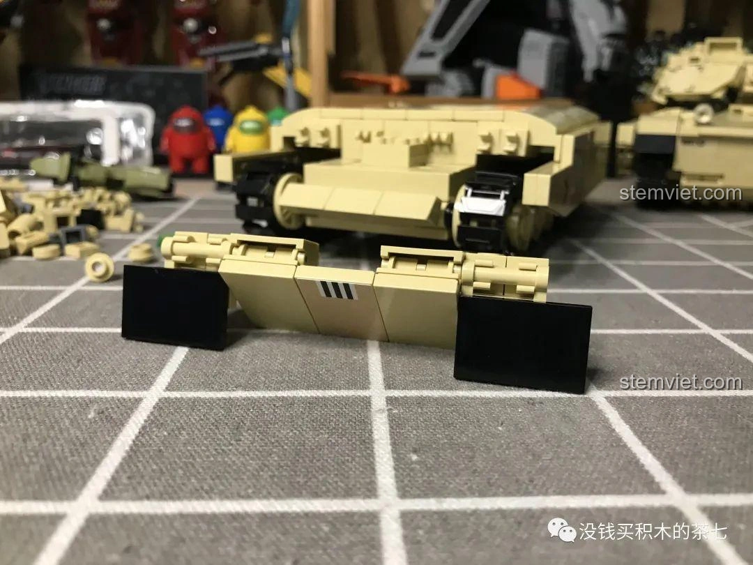 Giáp trước của bộ đồ chơi lắp ráp Xe Tăng Challenger 2 FV 4034 JIAZHI 0105 đã hoàn thành, tăng cường khả năng phòng thủ.