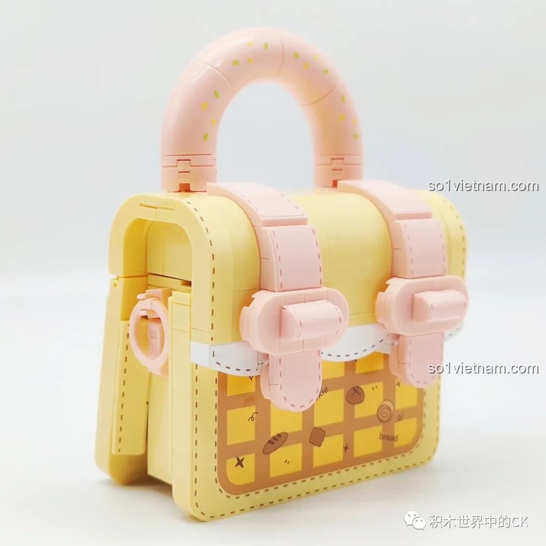 Góc nhìn chéo từ phía trước của túi xách Wekki 516911, làm nổi bật quai xách tròn và các chi tiết trang trí.