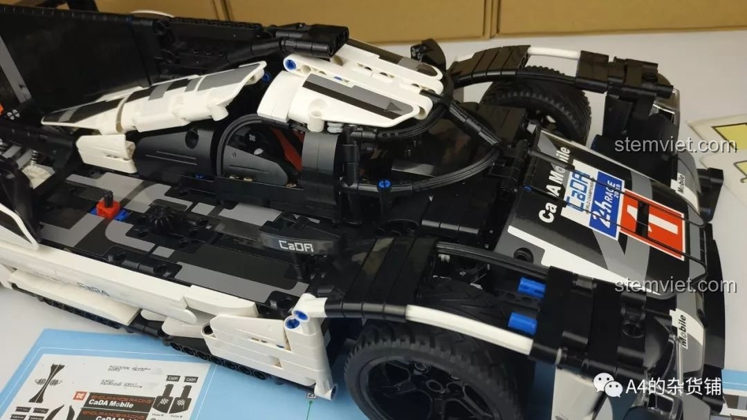 Góc chụp chính diện của mô hình CaDA C61016 đã hoàn thiện, khoe trọn vẻ đẹp hầm hố.
