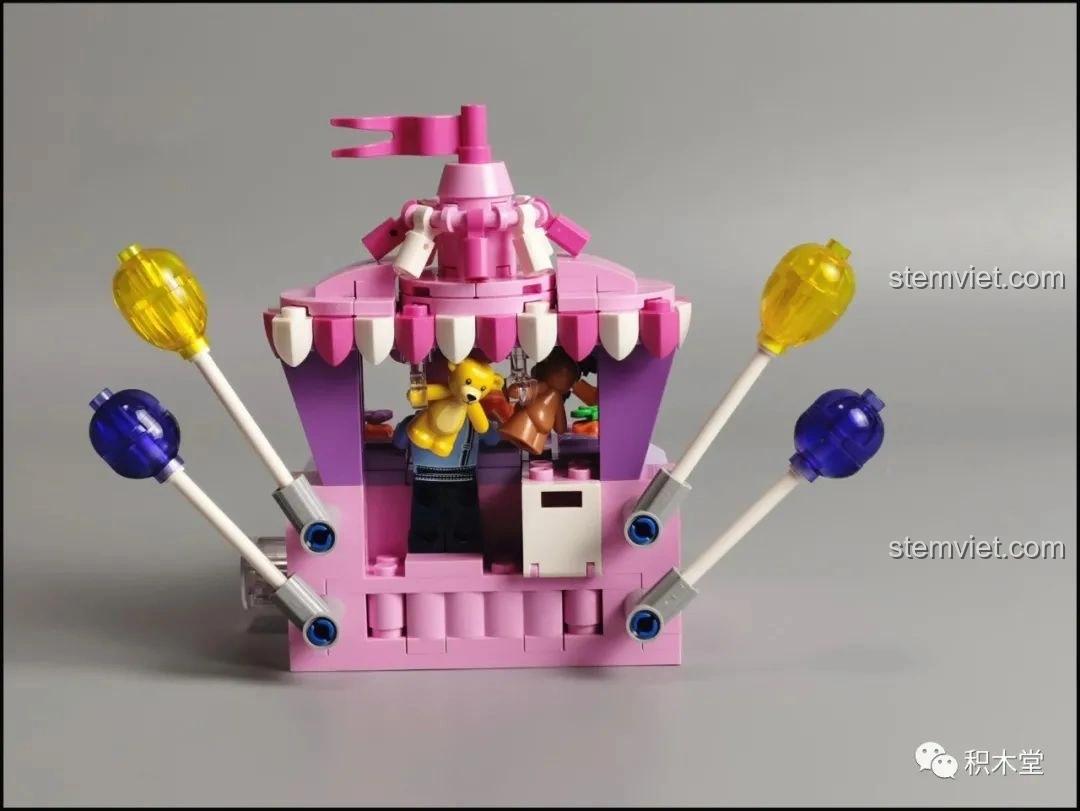 Một góc nhìn khác của bốn mô hình lắp ráp Pantasy Joyside 61001-61004, thể hiện sự hài hòa về màu sắc.