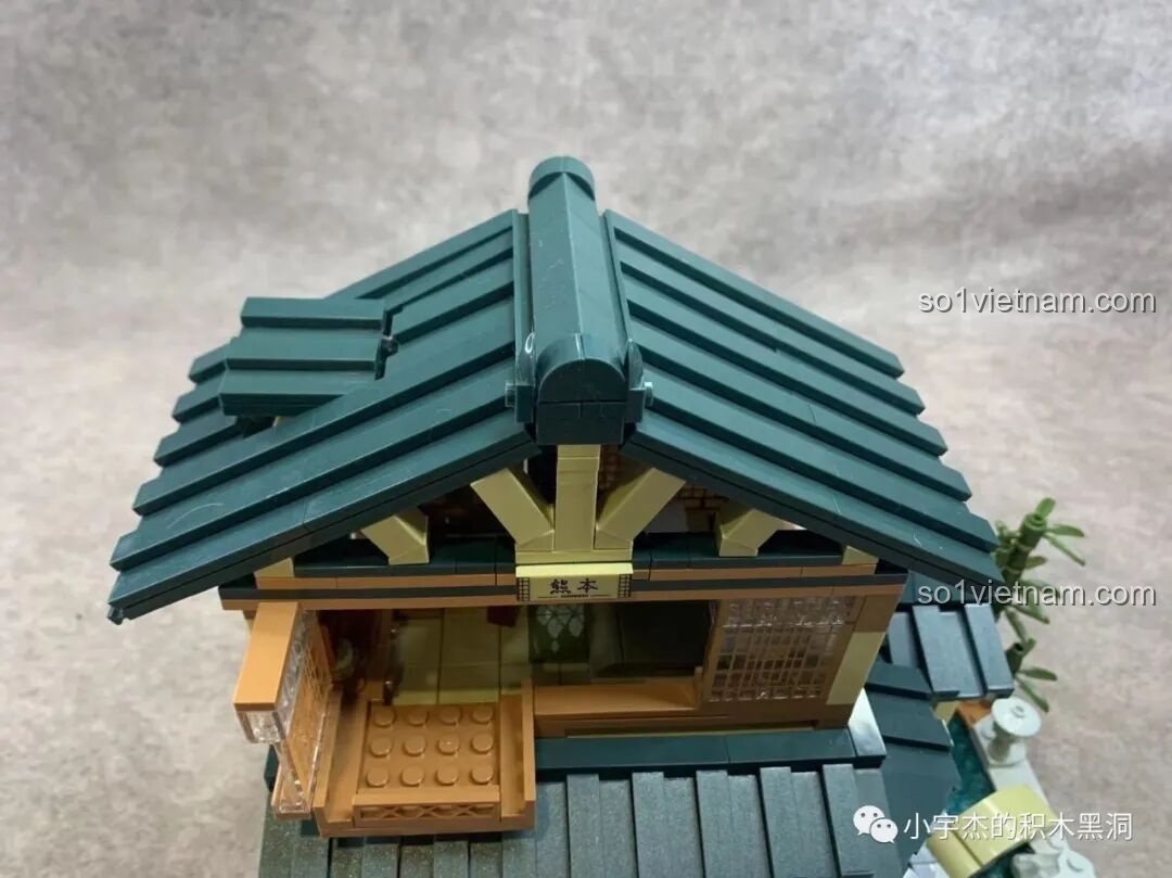 Góc nhìn tổng thể mô hình inbrixx 880018 Ngôi Nhà Nhật Bản Kumamon từ phía trước, không bật đèn.