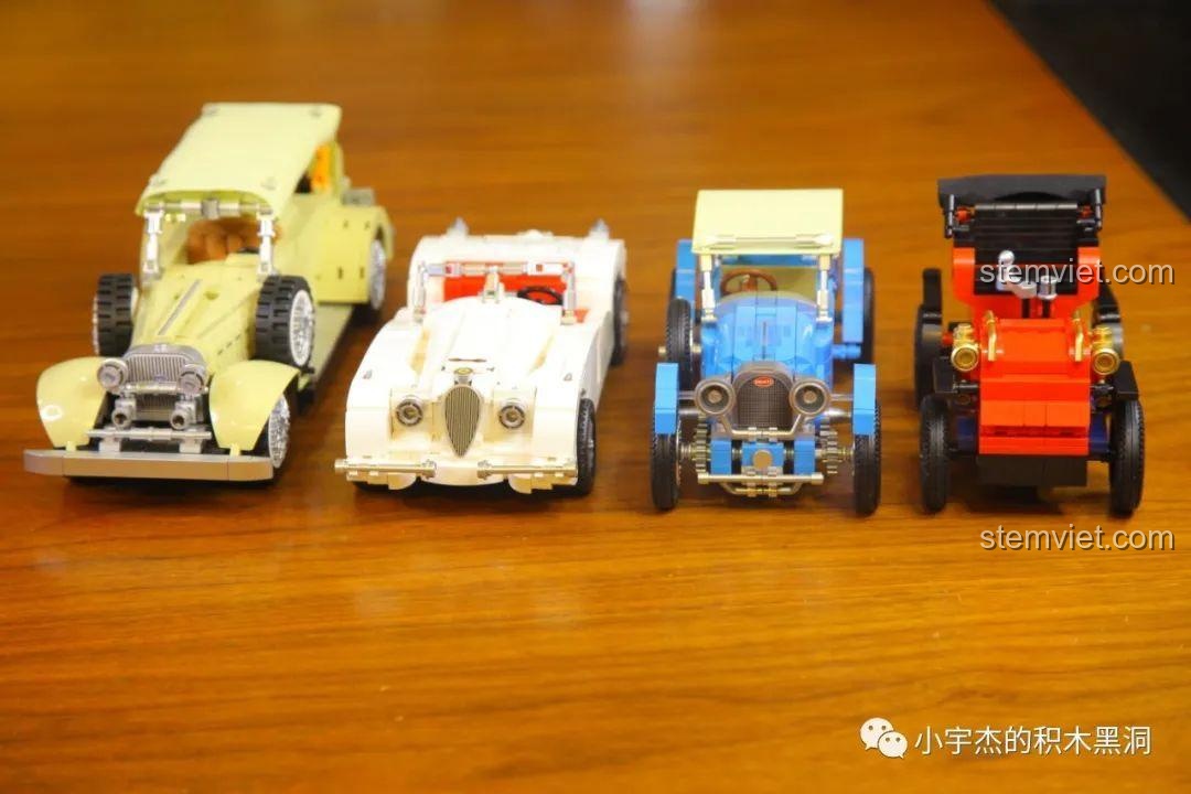 Góc nhìn từ trên xuống của bộ sưu tập xe cổ, cho thấy sự khác biệt về kích thước và hình dáng so với Bugatti T38A.