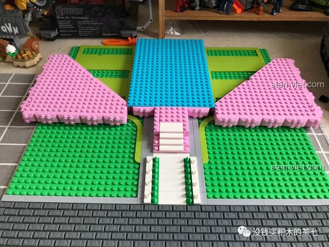 Các túi chi tiết thuộc gói số 2 của bộ xếp hình Lâu Đài Công Chúa Ánh Sáng SEMBO 604003.