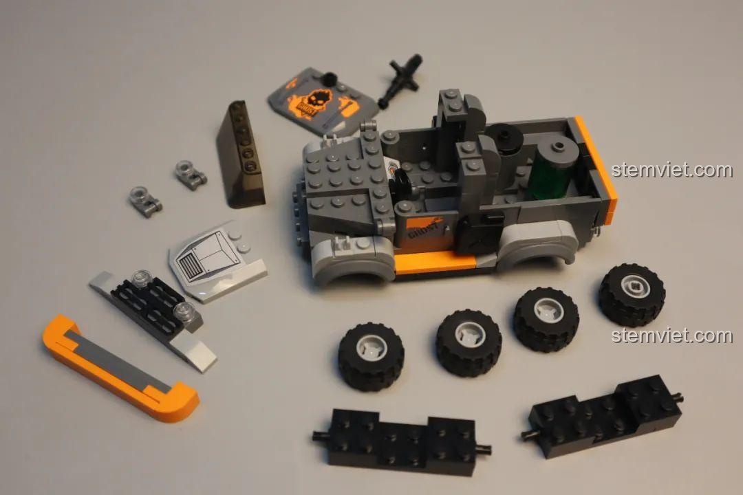 Các bộ phận của xe bán tải trong bộ đồ chơi quân sự GUDI Sword Force 20107