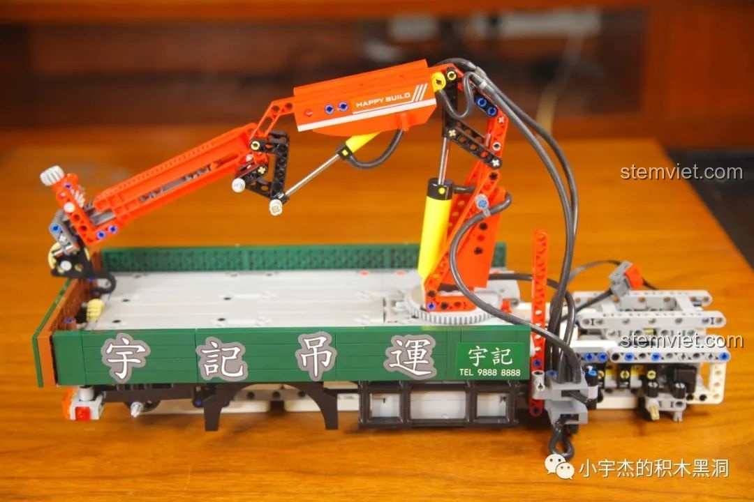 Cần cẩu đang được lắp ráp của HAPPY BUILD YC-GC007