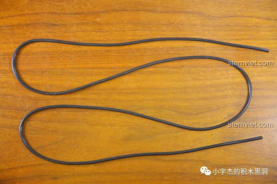 Các mảnh ghép được sắp xếp trong hộp của HAPPY BUILD YC-GC007