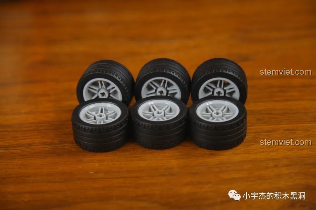 Thùng xe đang được lắp ráp của HAPPY BUILD YC-GC007