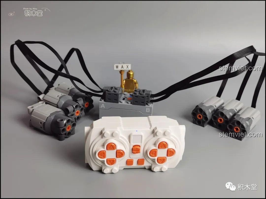 Hệ thống motor và hộp pin của Taigaole T4001 được kết nối sẵn sàng cho việc lắp ráp.