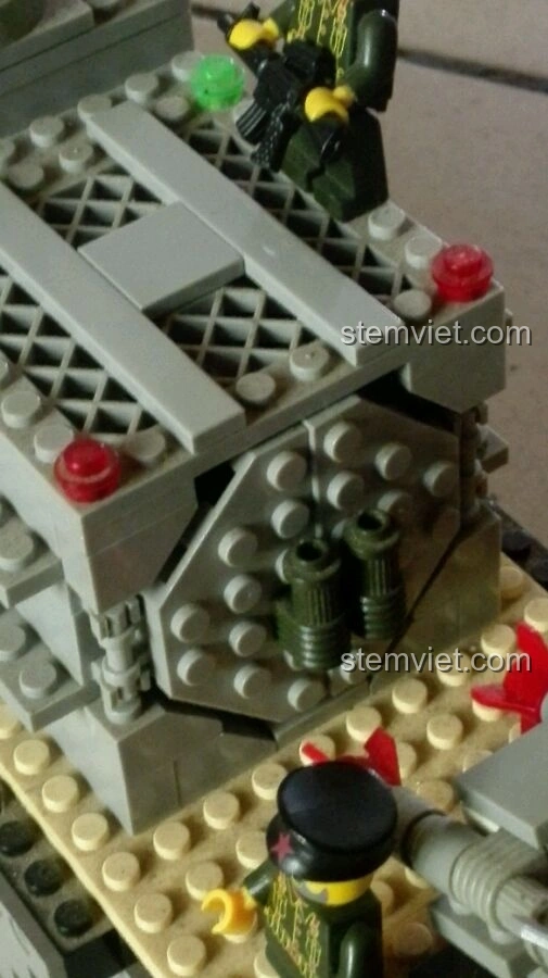 Cận cảnh hệ thống phóng tên lửa và các chi tiết trên boong tàu Enlighten 0280 Tàu Khu Trục Quân Sự