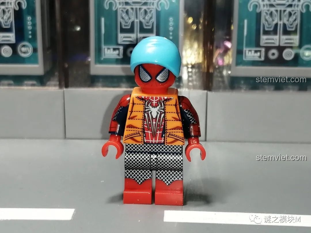 Hình ảnh tham khảo của Người Nhện MK2 (Anti-Bullet Suit), so sánh với minifigure SY1461.