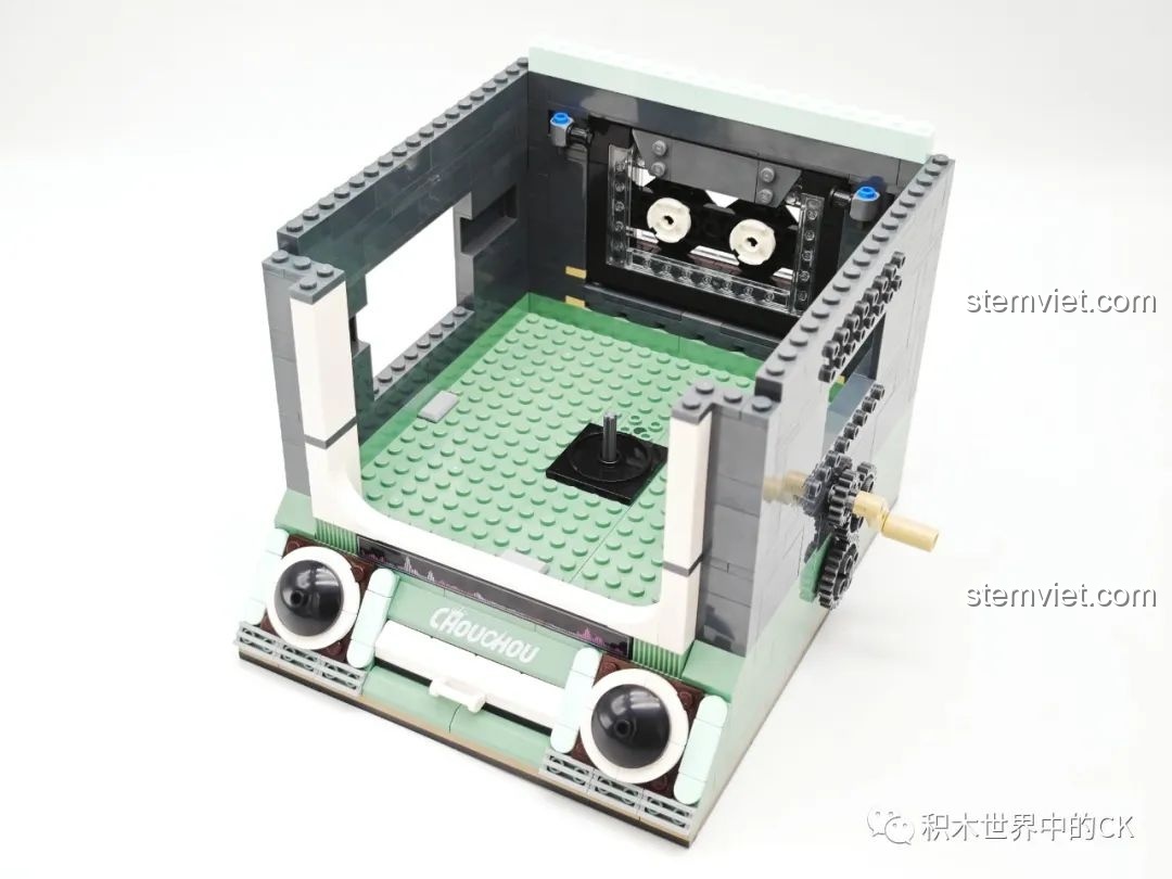 Khung chính của mô hình Keeppley DZ0157 đã hoàn thành, sẵn sàng cho các bước lắp ráp tiếp theo.