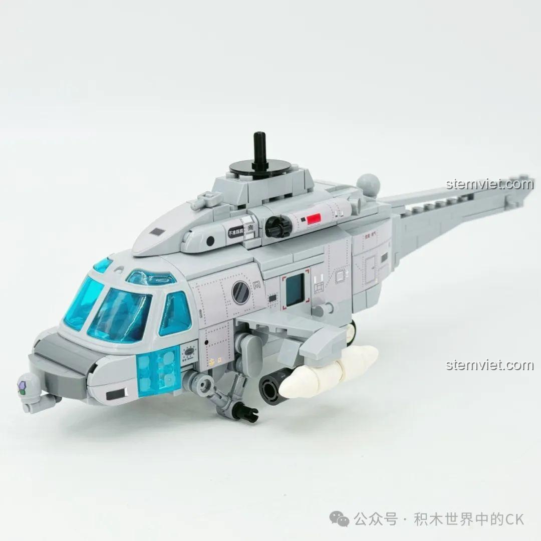 Mô hình trực thăng Z-20J đang dần hoàn thiện phần thân và buồng lái trong bộ xếp hình SEMBO 202257.