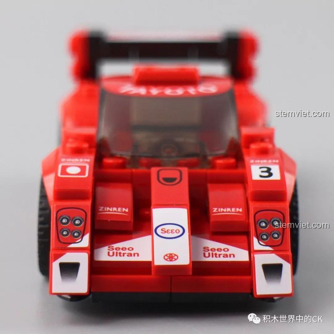 Mô hình xe Toyota GT-One SEMBO 607032 hoàn thiện với màu đỏ nổi bật và thiết kế xe đua Le Mans.