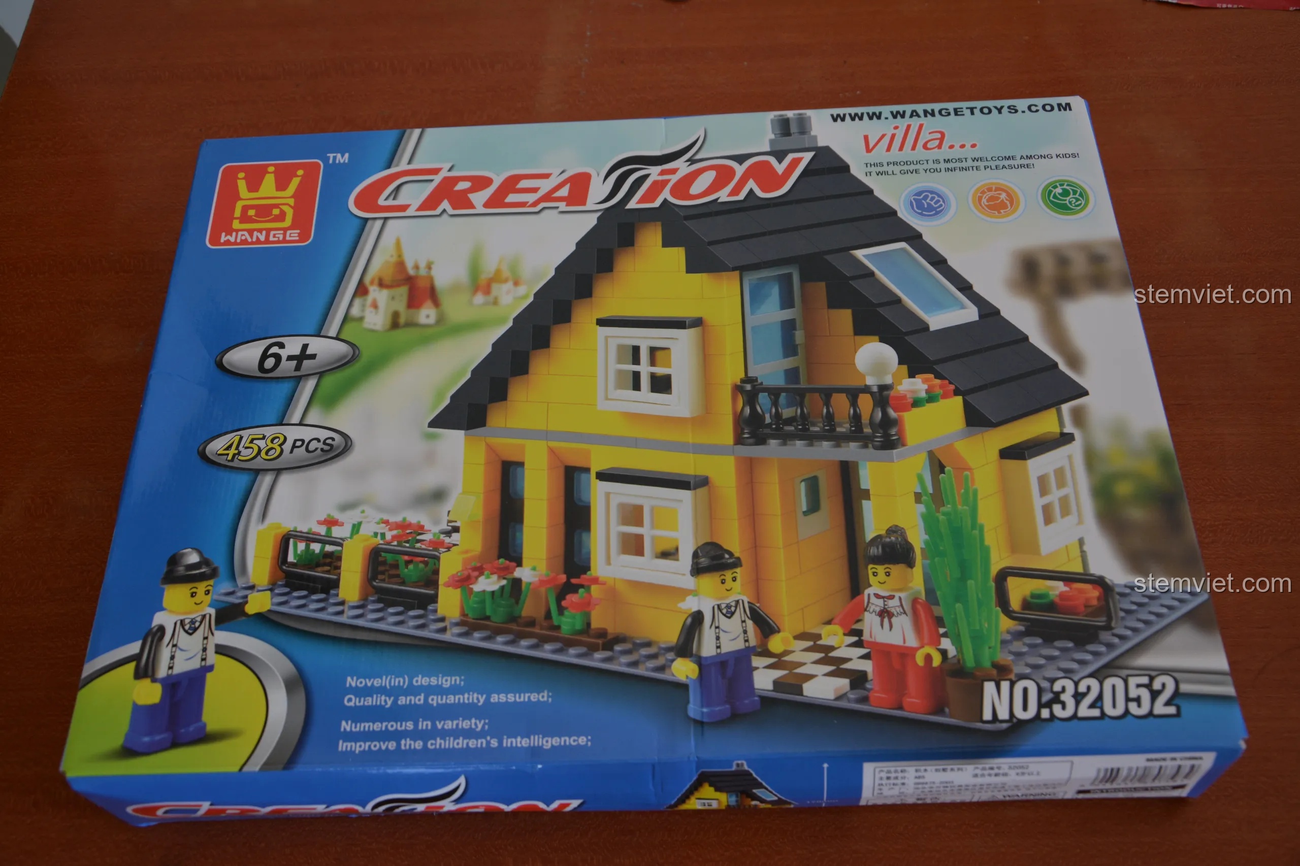 Hộp của bộ lắp ráp Biệt Thự Vàng CityInn WANGE 32052, ngôi nhà chính trong bài đánh giá combo nhà phố.