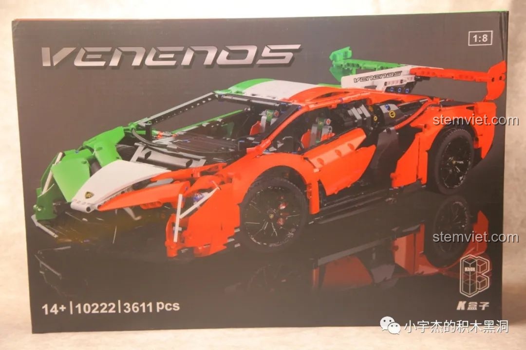 Hộp của bộ lắp ráp K-box 10222 Lamborghini Veneno, nổi bật với hình ảnh siêu xe màu cờ Ý và thông tin 3611 chi tiết.