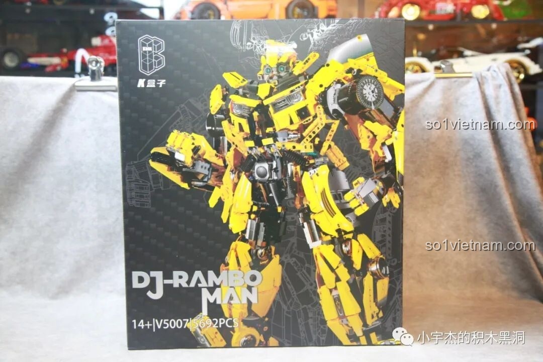Hộp sản phẩm chính của bộ xếp hình Siêu Robot Bumblebee K-BOX V5007 với hình ảnh robot cực ngầu trên nền đen sang trọng.