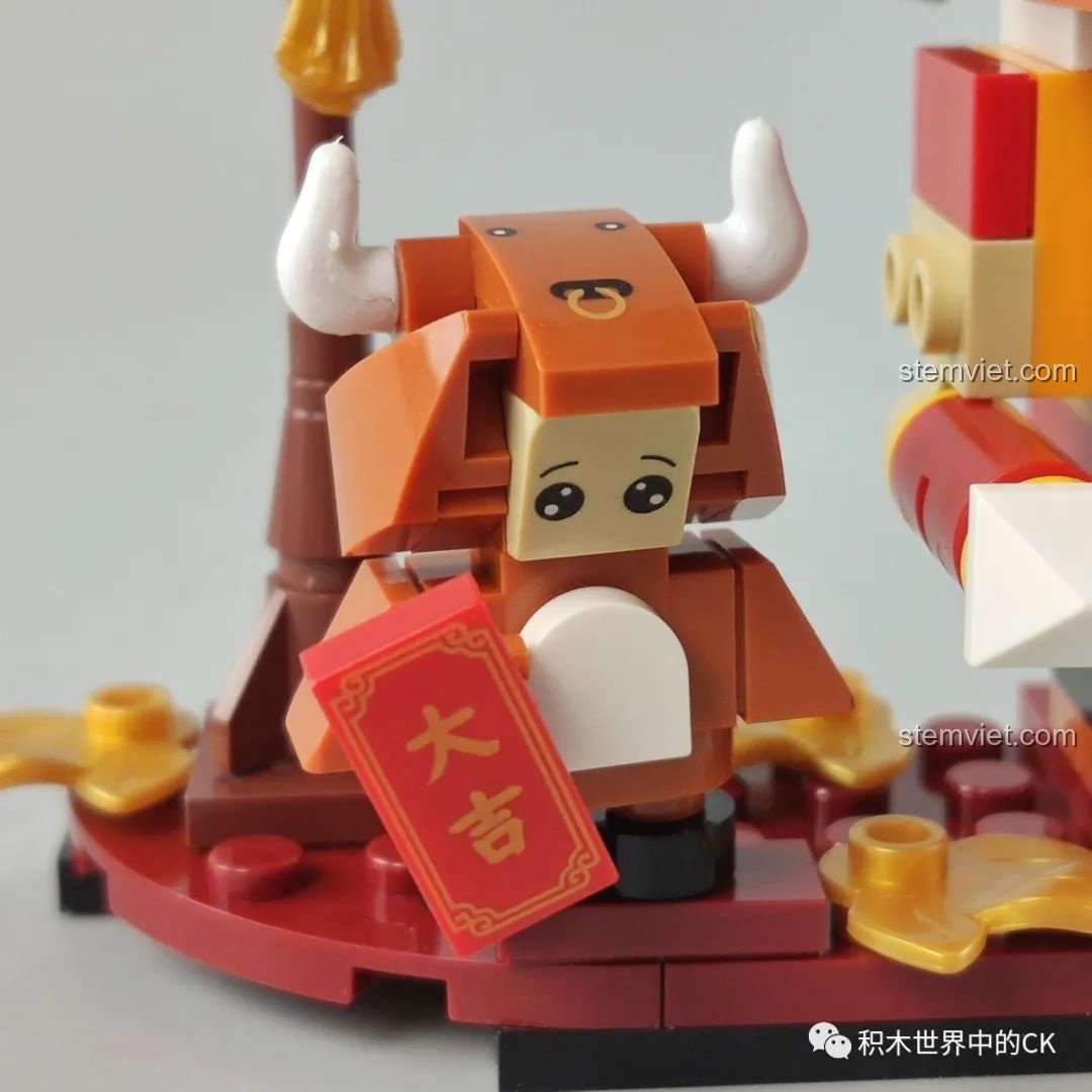 Mặt sau hộp đồ chơi lắp ráp Bồn Tụ Bảo Phú Quý Pantasy 18003, hiển thị các chi tiết nổi bật của mô hình.