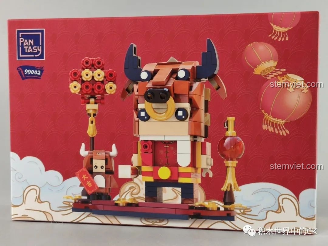 Hộp đồ chơi lắp ráp chú bò tài lộc Pantasy 99002, thiết kế màu đỏ rực rỡ mang không khí Tết.