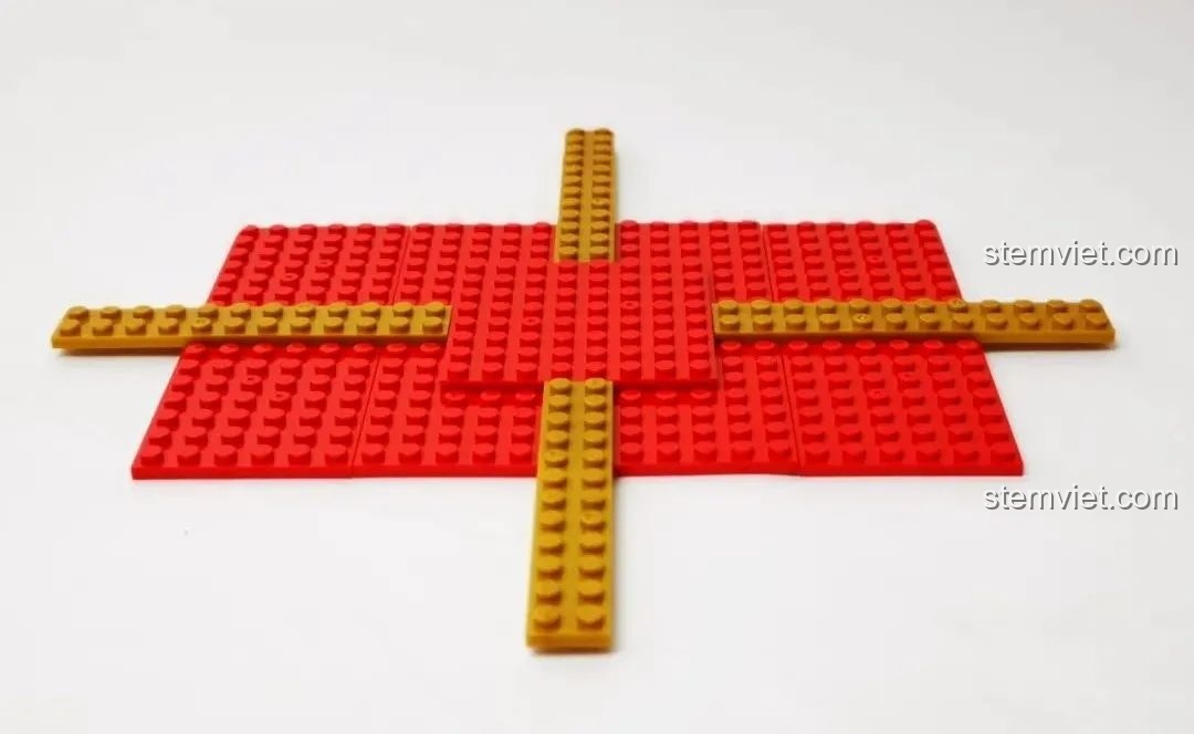 Bước đầu tiên trong quá trình lắp ráp phần đế của bộ Hộp Đựng Mứt Tết Cỡ Lớn C 9122.