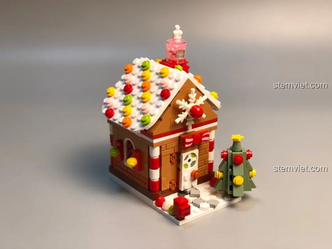 Hộp sản phẩm của đồ chơi mô hình Giá Đựng Trang Sức Cây Thông Noel JAKI, thiết kế độc đáo, tiện dụng.