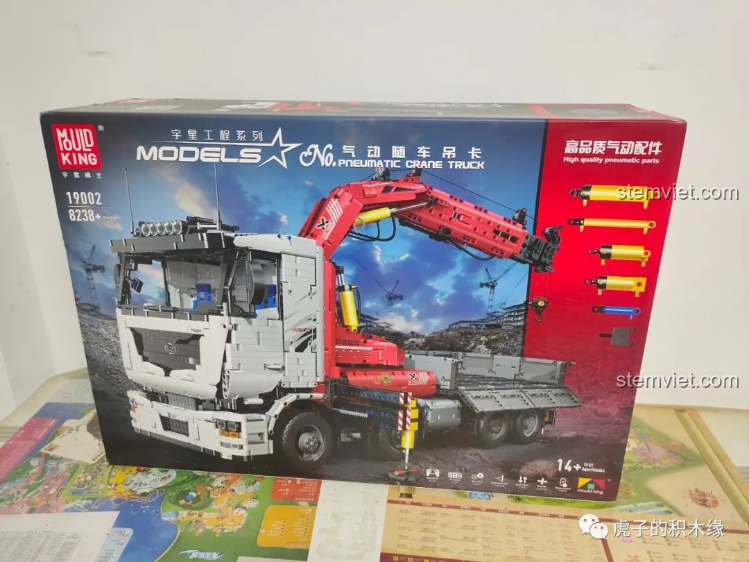 Hộp sản phẩm Mould King 19002 Xe Tải Cần Cẩu Khí Nén với hình ảnh mô hình và thông số