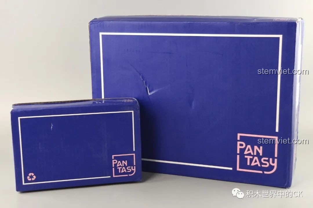 Hộp vận chuyển bên ngoài của bộ đồ chơi lắp ráp Pantasy Bồn Tụ Bảo, thể hiện sự chuyên nghiệp.