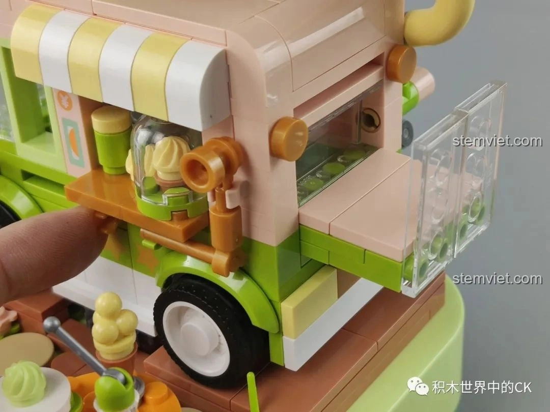 Mặt sau mô hình hộp nhạc Forever Friendship JAKI, chi tiết bánh răng