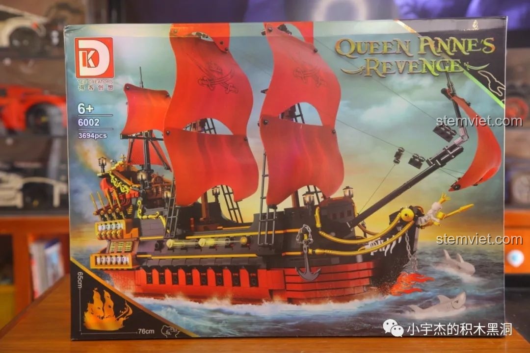 Hộp sản phẩm DK 6002 Tàu Hải Tặc Nữ Hoàng Anne Báo Thù, bộ lắp ghép Queen Anne's Revenge.