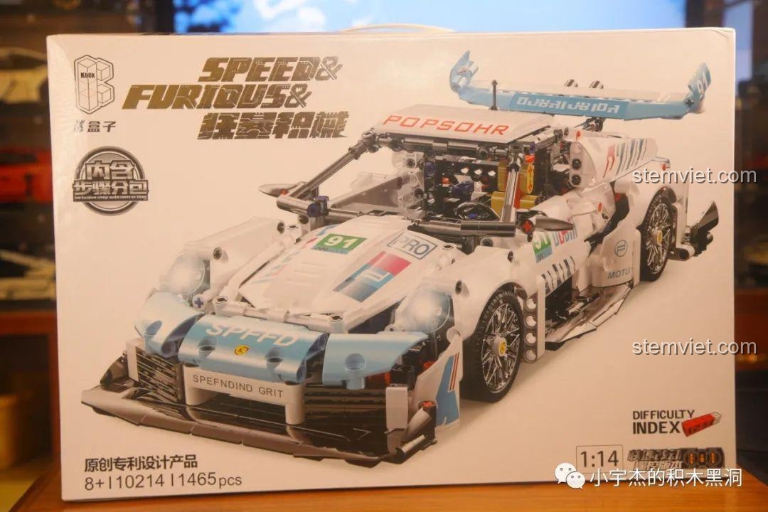 Toàn cảnh hộp đồ chơi lắp ráp KBOX 10214 Siêu xe Porsche 911 GT3 RS với hình ảnh sản phẩm cực ngầu và chi tiết.