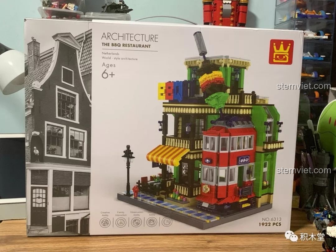 Hình ảnh hộp của bộ đồ chơi xây dựng WANGE 6313 Tòa nhà phố ẩm thực, thể hiện mô hình nhà hàng BBQ hoàn chỉnh và số lượng 1922 chi tiết.