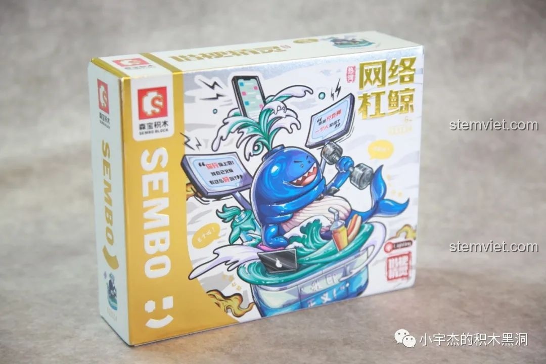 Hộp của mẫu SEMBO 613114 Cá Voi Cà Khịa Internet, với hình vẽ chú cá voi đang nâng tạ và lướt mạng.