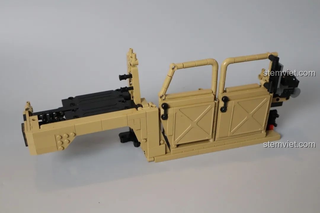 Thành phẩm CaDA Humvee H1 quân sự tỉ lệ 1:8, hoàn chỉnh.