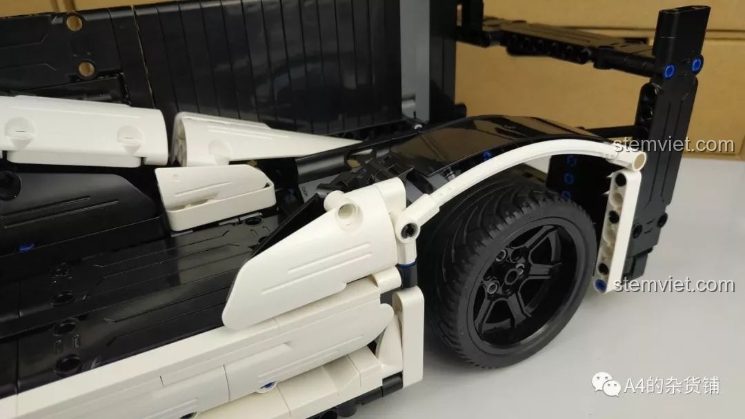 Sách hướng dẫn chỉ dẫn chi tiết vị trí dán từng miếng decal lên mô hình xe CaDA C61016.