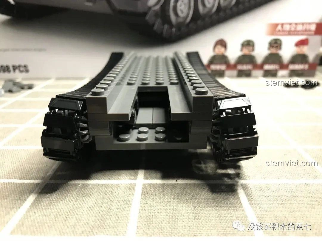 Hướng dẫn lắp ráp phần giáp trước của xe tăng Leopard 2A7+ trong sách hướng dẫn của bộ Jiazhi 0104.