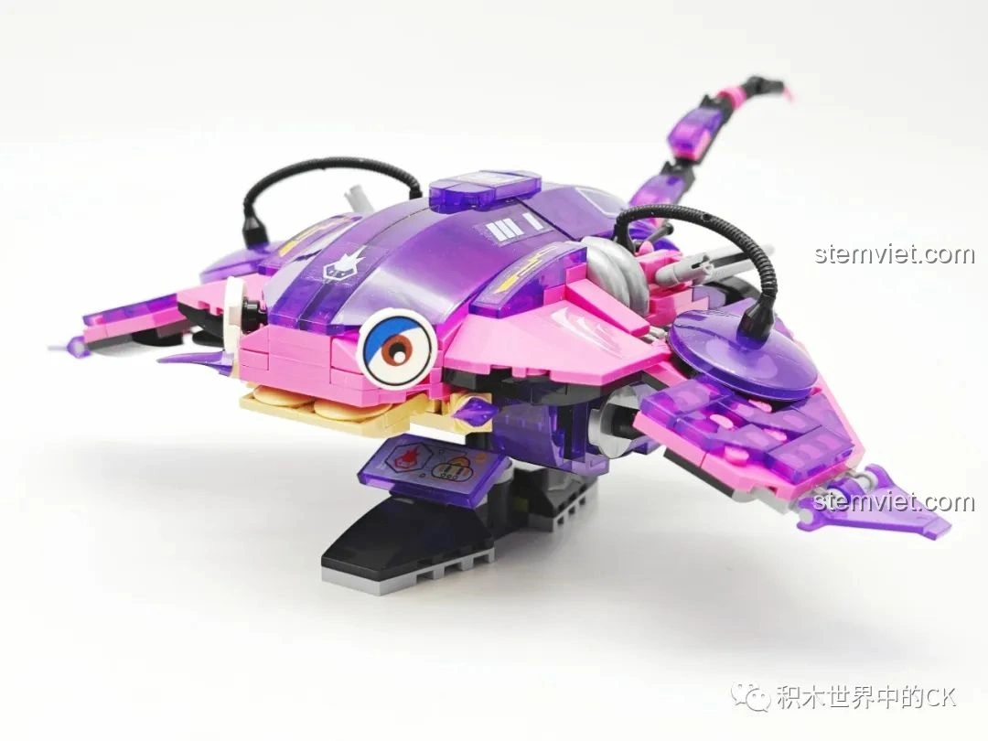 Sách hướng dẫn lắp ráp mô hình Mực trong bộ lắp ghép sinh vật biển sâu Zhe Gao 662001, minh họa rõ ràng.