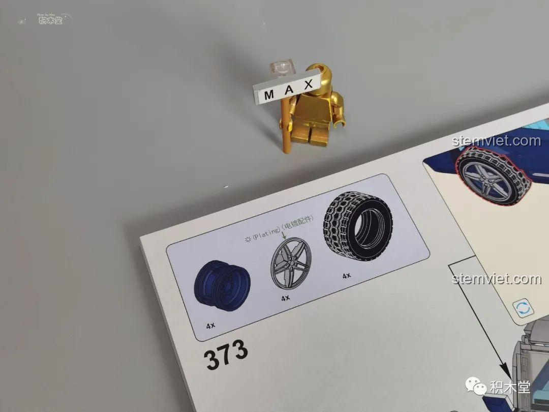 Hướng dẫn lắp ráp Mould King 10017 Rolls-Royce Cullinan với chú thích về các mảnh mạ chrome.