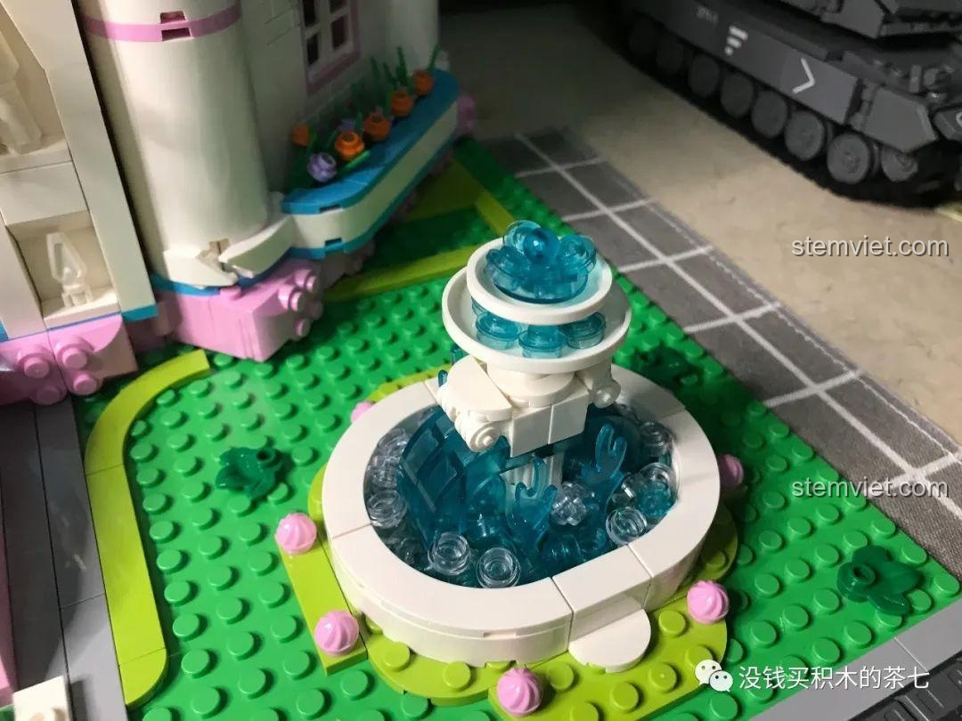 Hướng dẫn trồng rất nhiều hoa nhỏ để tạo thành thảm hoa trong sân vườn của Lâu Đài Phép Thuật.