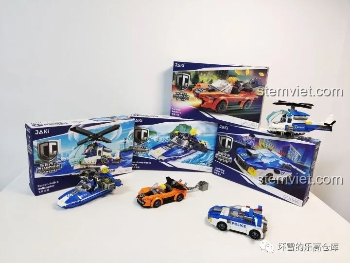 Nhân vật cảnh sát JAKI City Guardians, với trang phục và phụ kiện đa dạng.